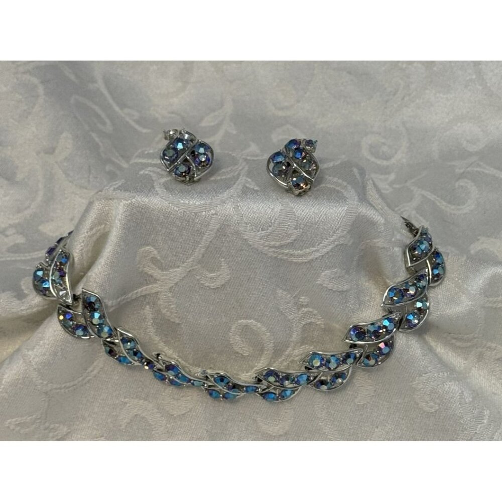 GUC Set Aurora Borealis Rhinestone Necklace and Clip-on Earrings 16in